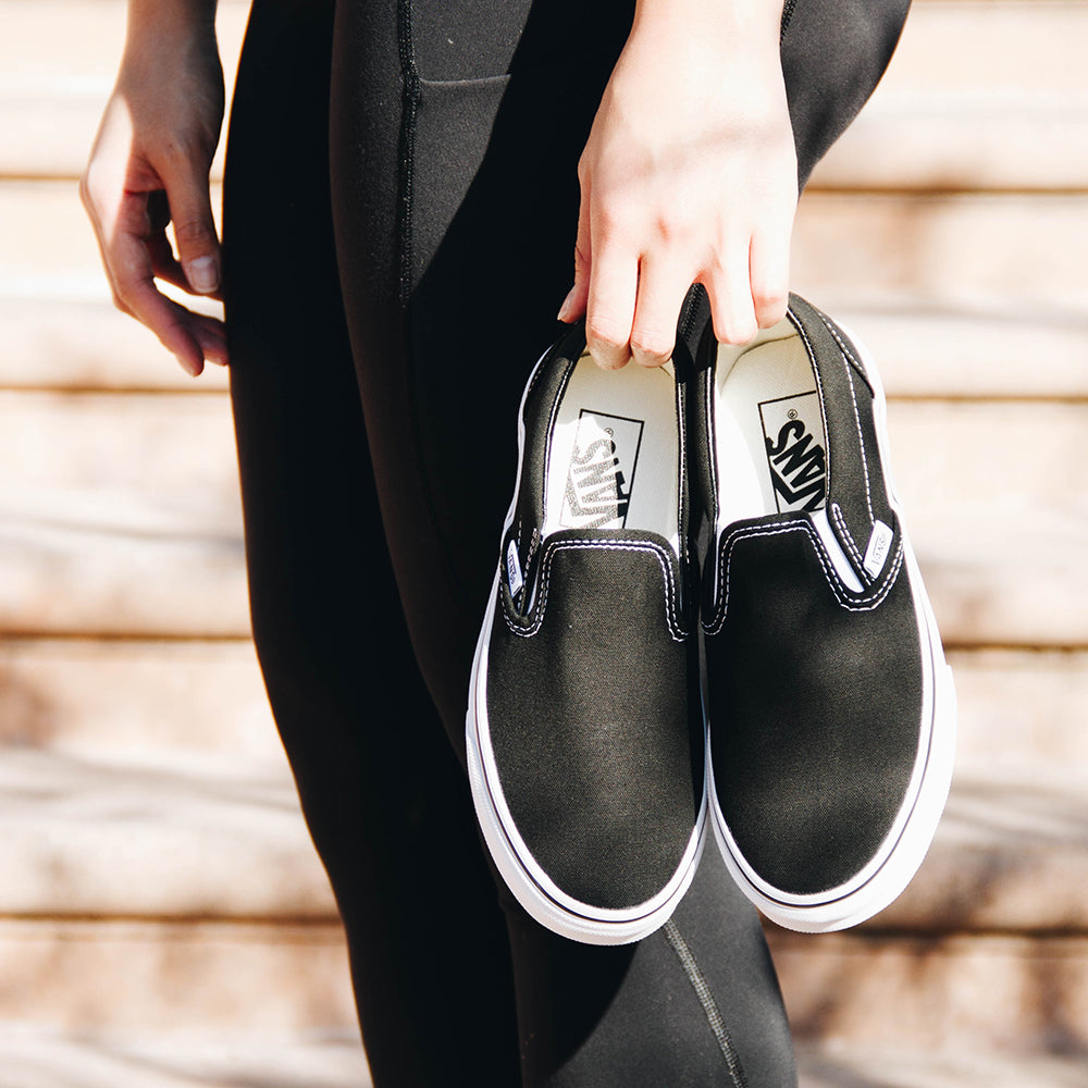 The Slip-On Vans Classic Shoes– On EDGE